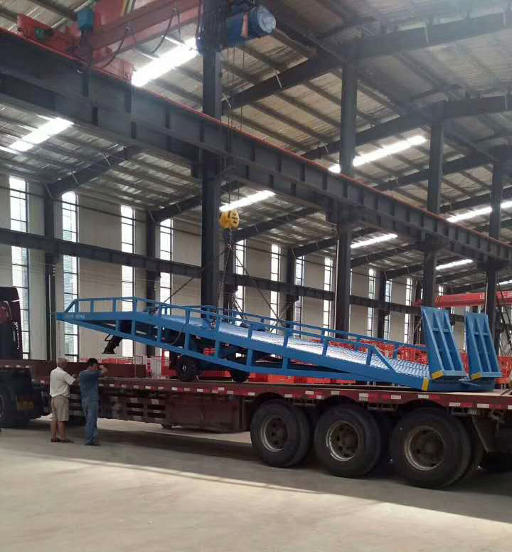 液壓登車(chē)橋廠家 液壓登車(chē)橋廠家